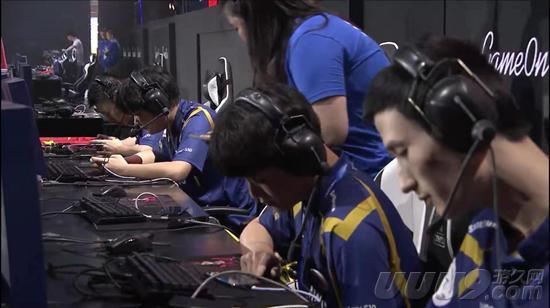 临危不乱的 临危不乱的